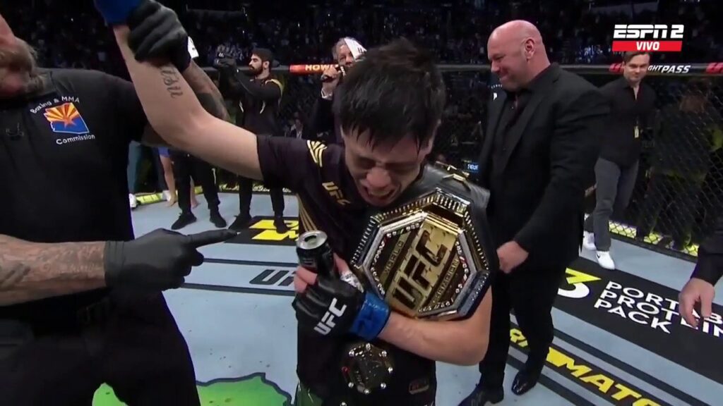 Primer Mexicano campeón de UFC