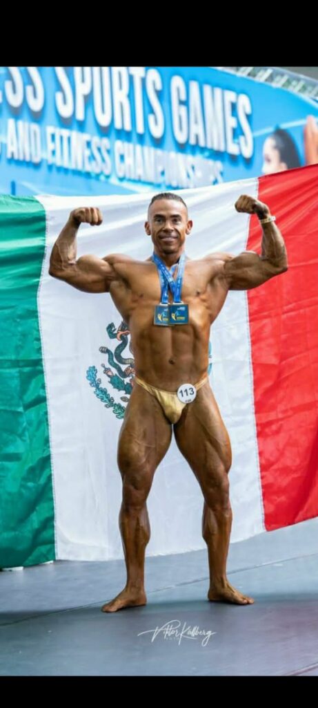 Jhony Barros de León a competir en Miami