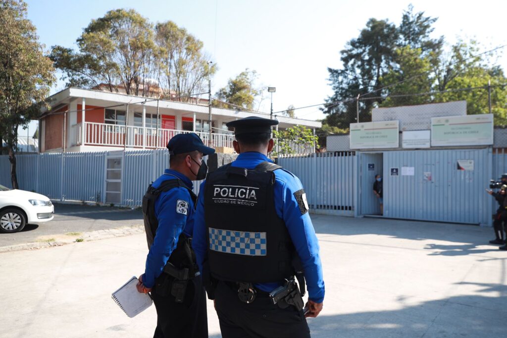 Joven lleva  arma a la escuela